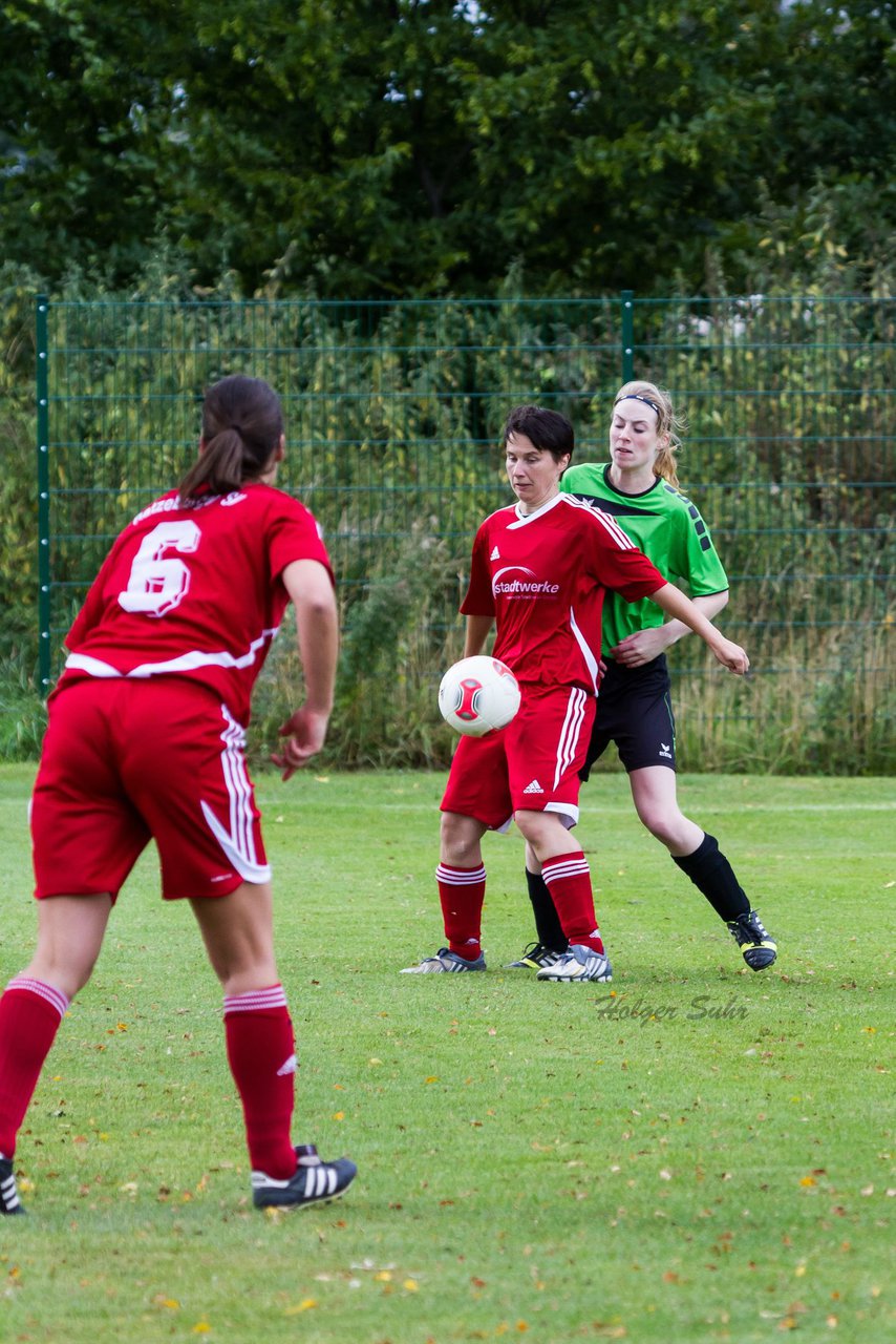 Bild 130 - Frauen SG Schmalfeld/Weddelbrook - Ratzeburger SV : Ergebnis: 1:7